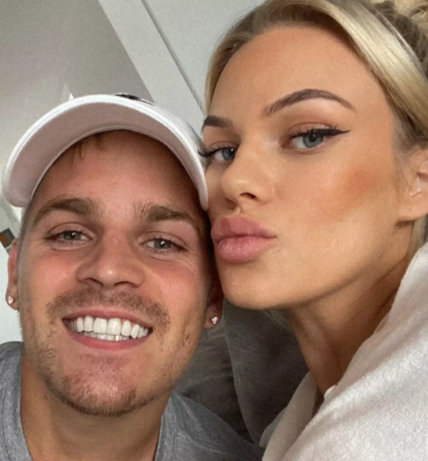 The couple do not share the same bed.