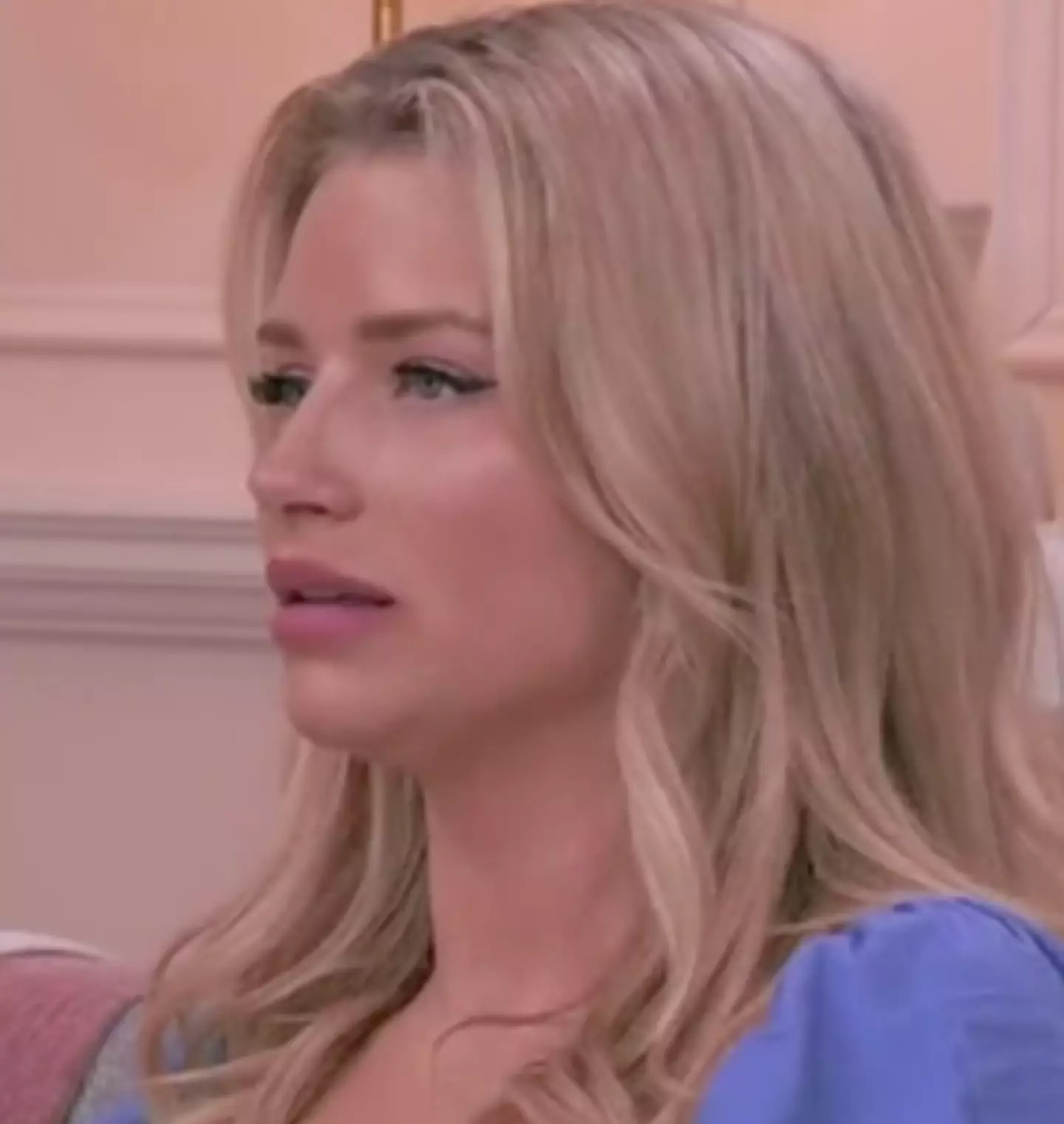 Lottie Moss has opened up on her relationship with Kate.