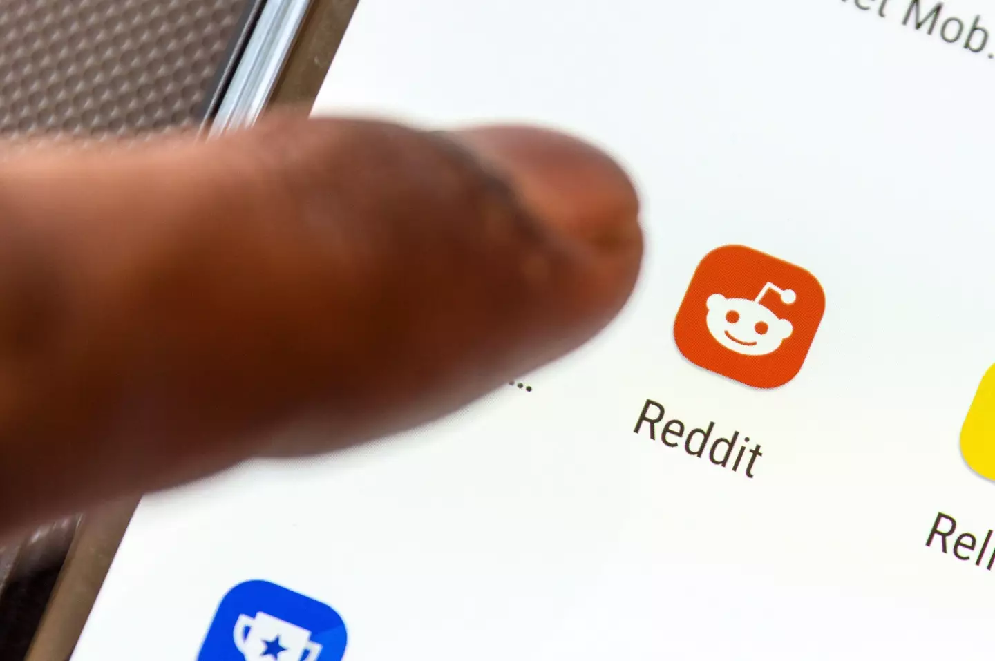 The teenager took to Reddit to ask people for advice.