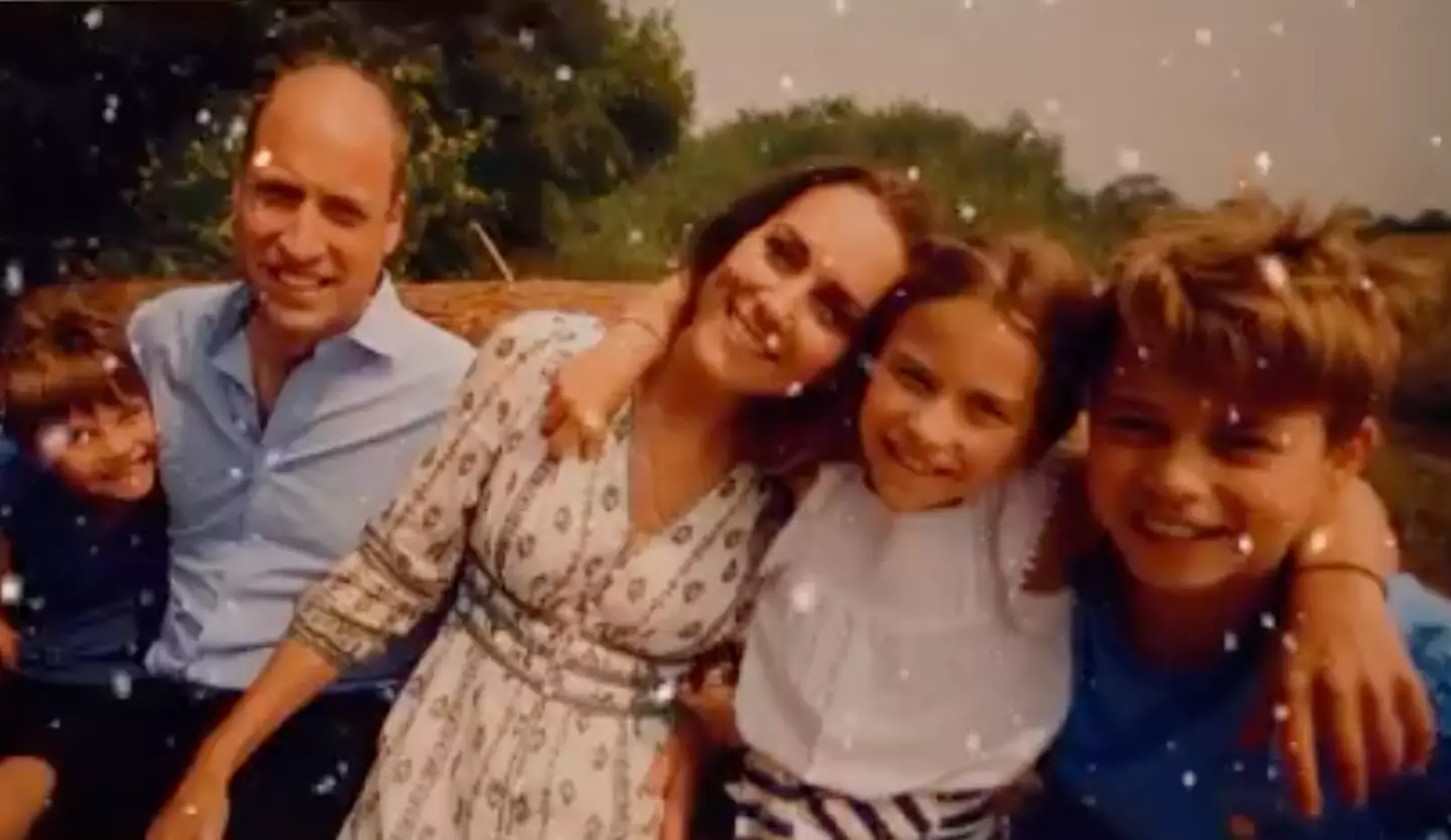 The photo the Prince and Princess of Wales opted for in their 2024 Christmas card (X/@KensingtonRoyal)