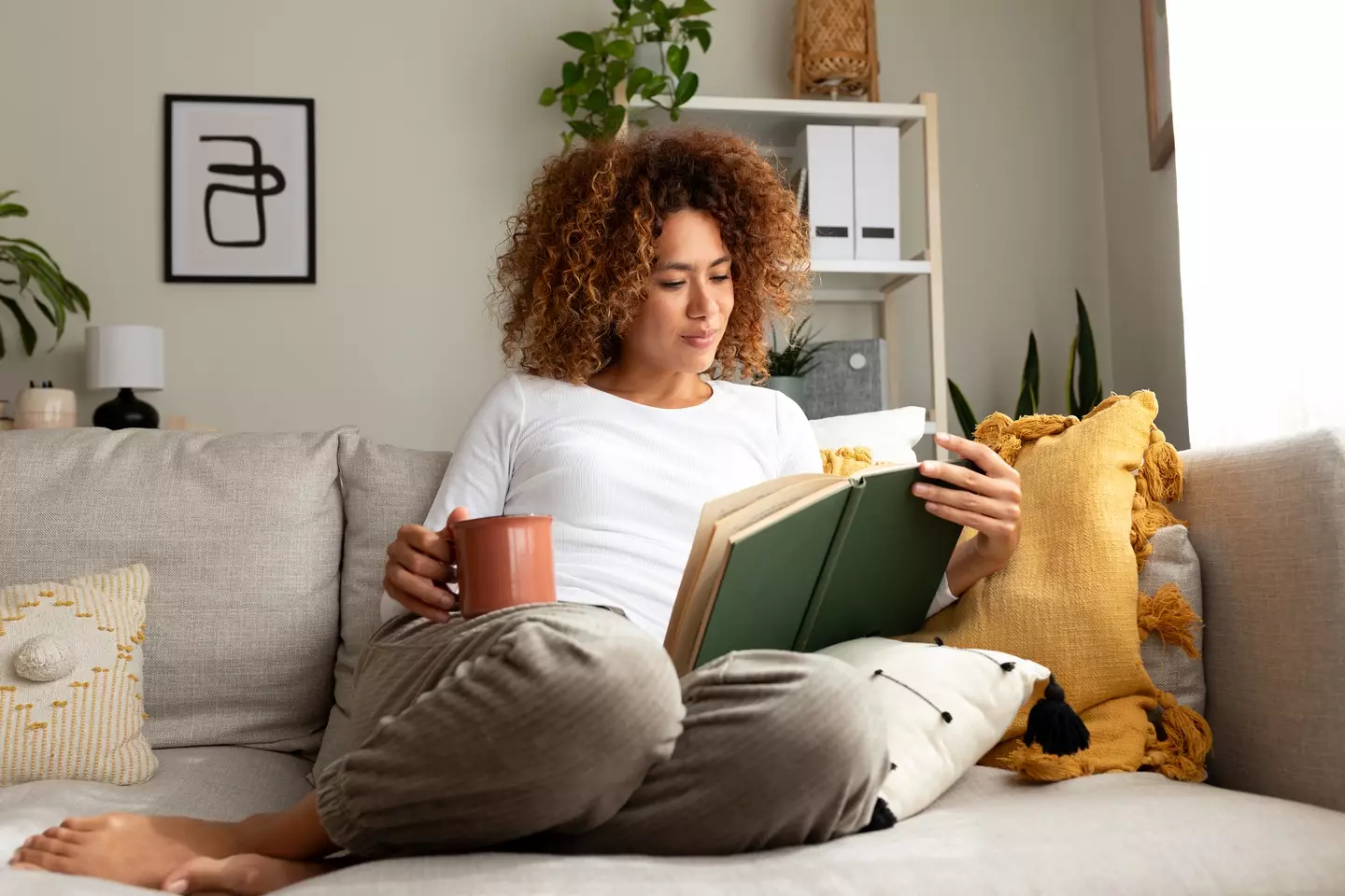 Those with audiovisualisation can 'hear' the books they're reading. (Getty Stock Image)