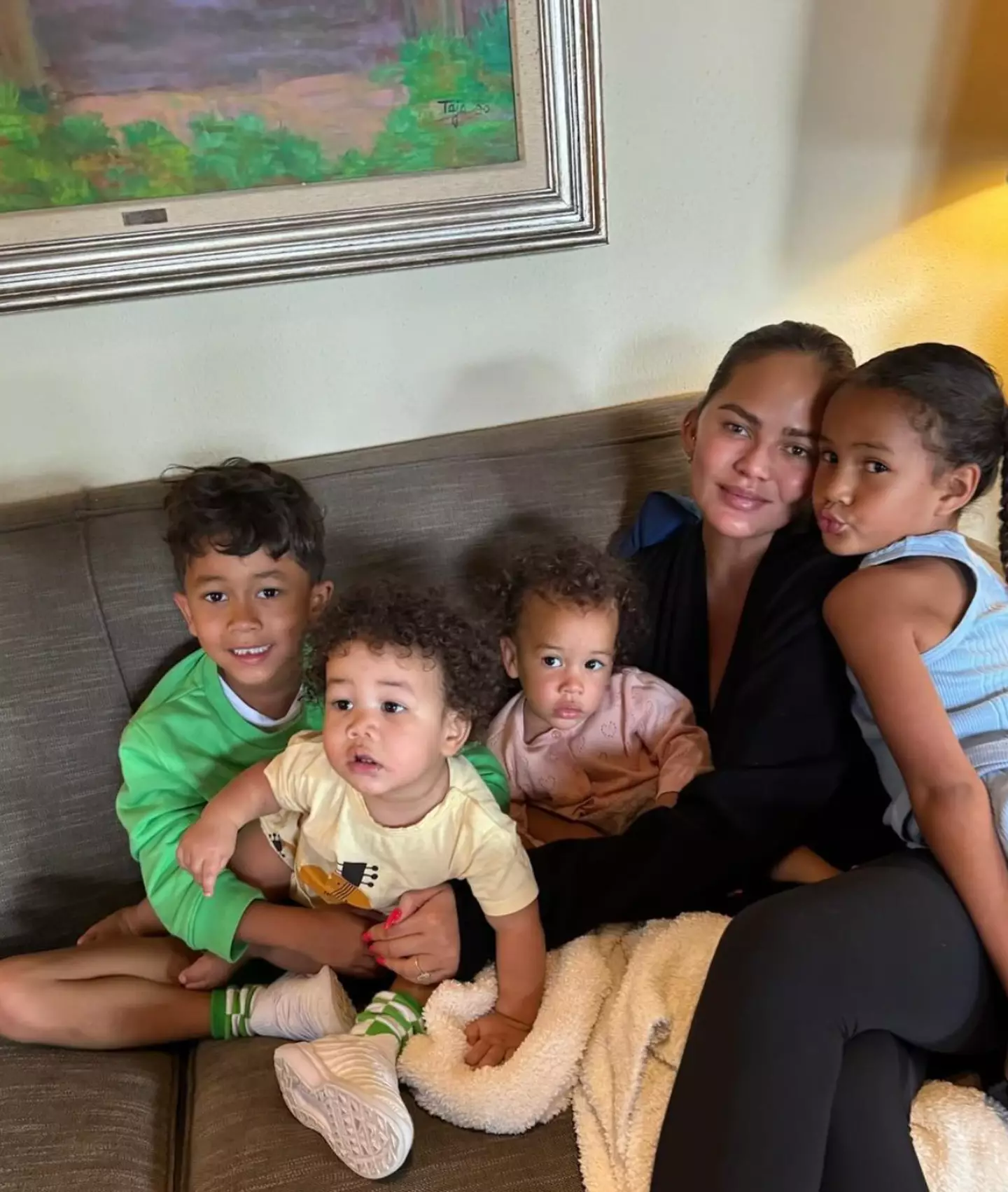 People did not hold back in the comments (chrissyteigen/Instagram)