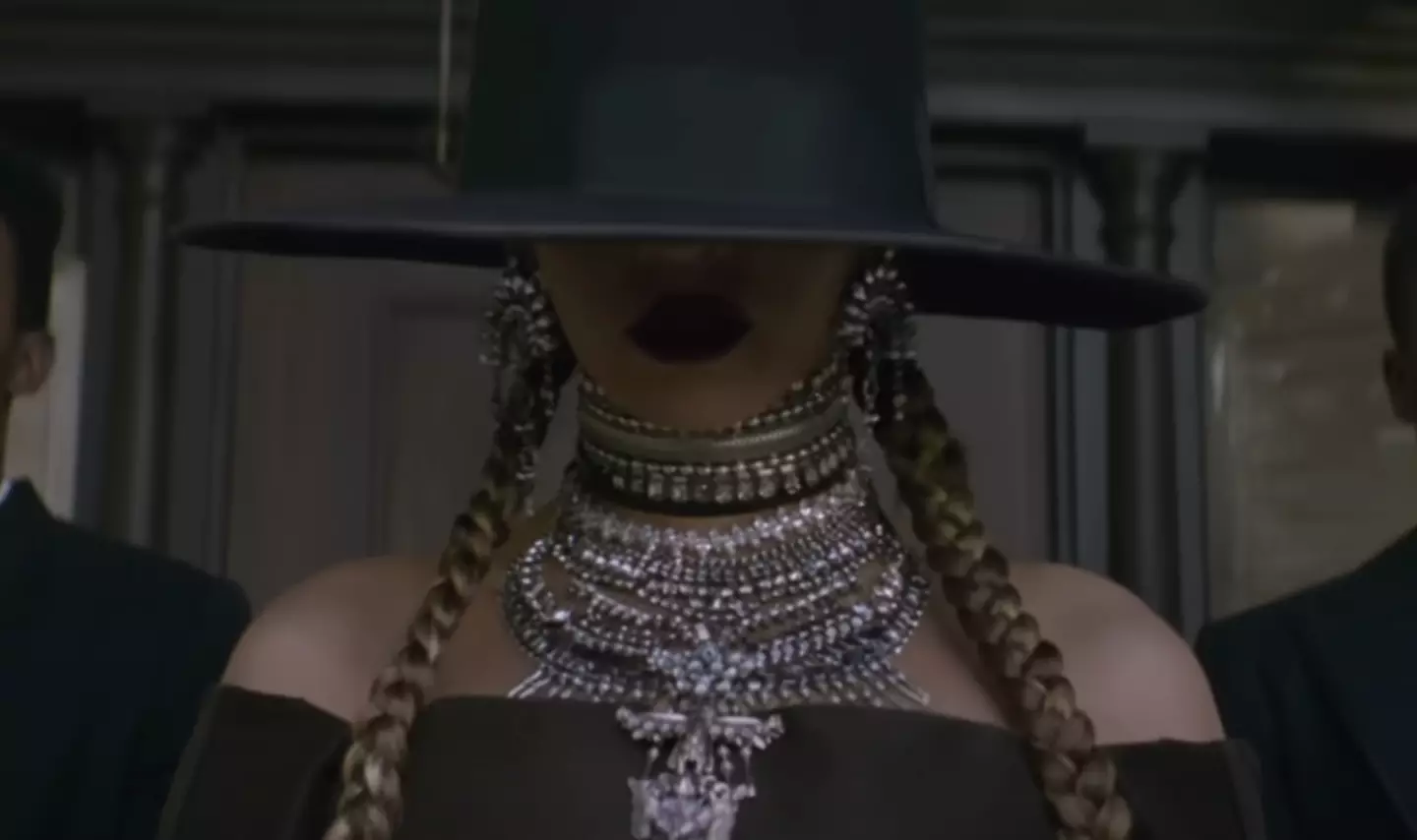 Fans likened the incoming First Lady's ensemble to Beyoncé's 'Formation' outfit (Parkwood Entertainment)