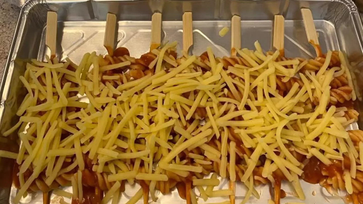 Mum Makes Cheesy Pasta Skewers And We're Obsessed