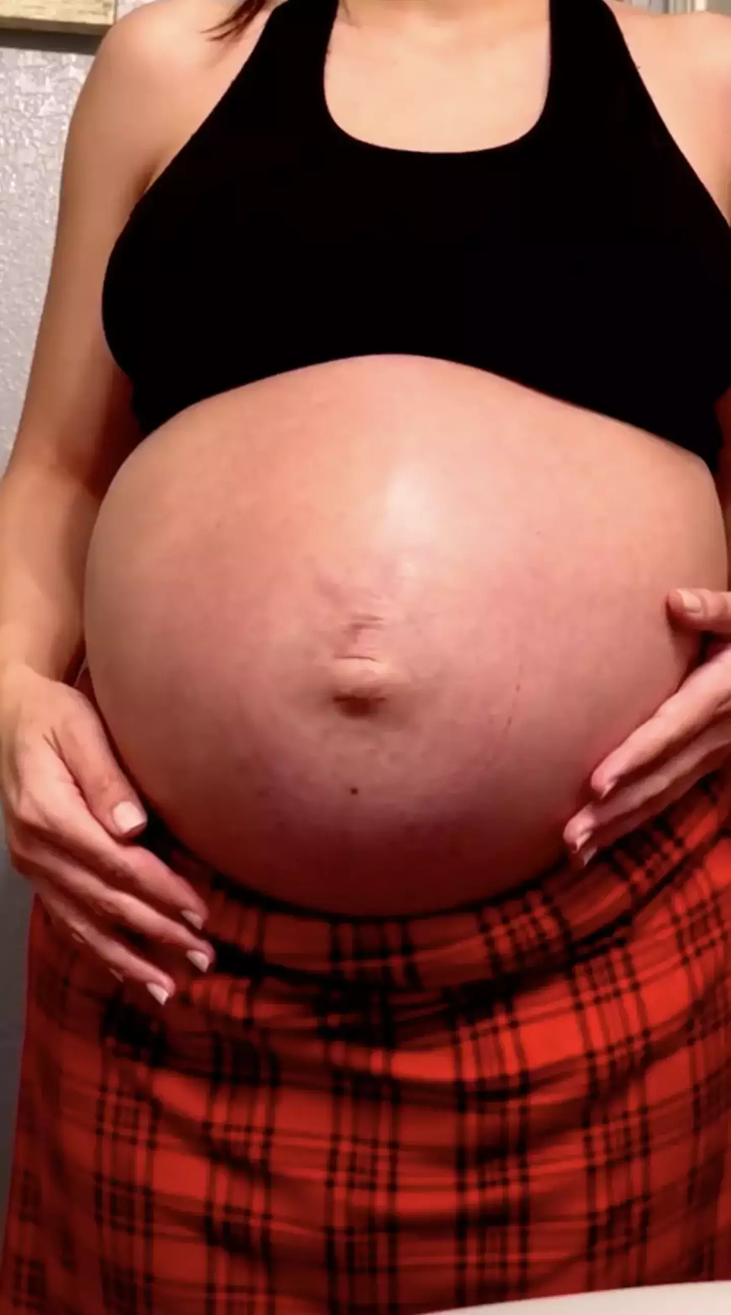 Rose Valencia captured the incredible pregnancy milestone on camera.