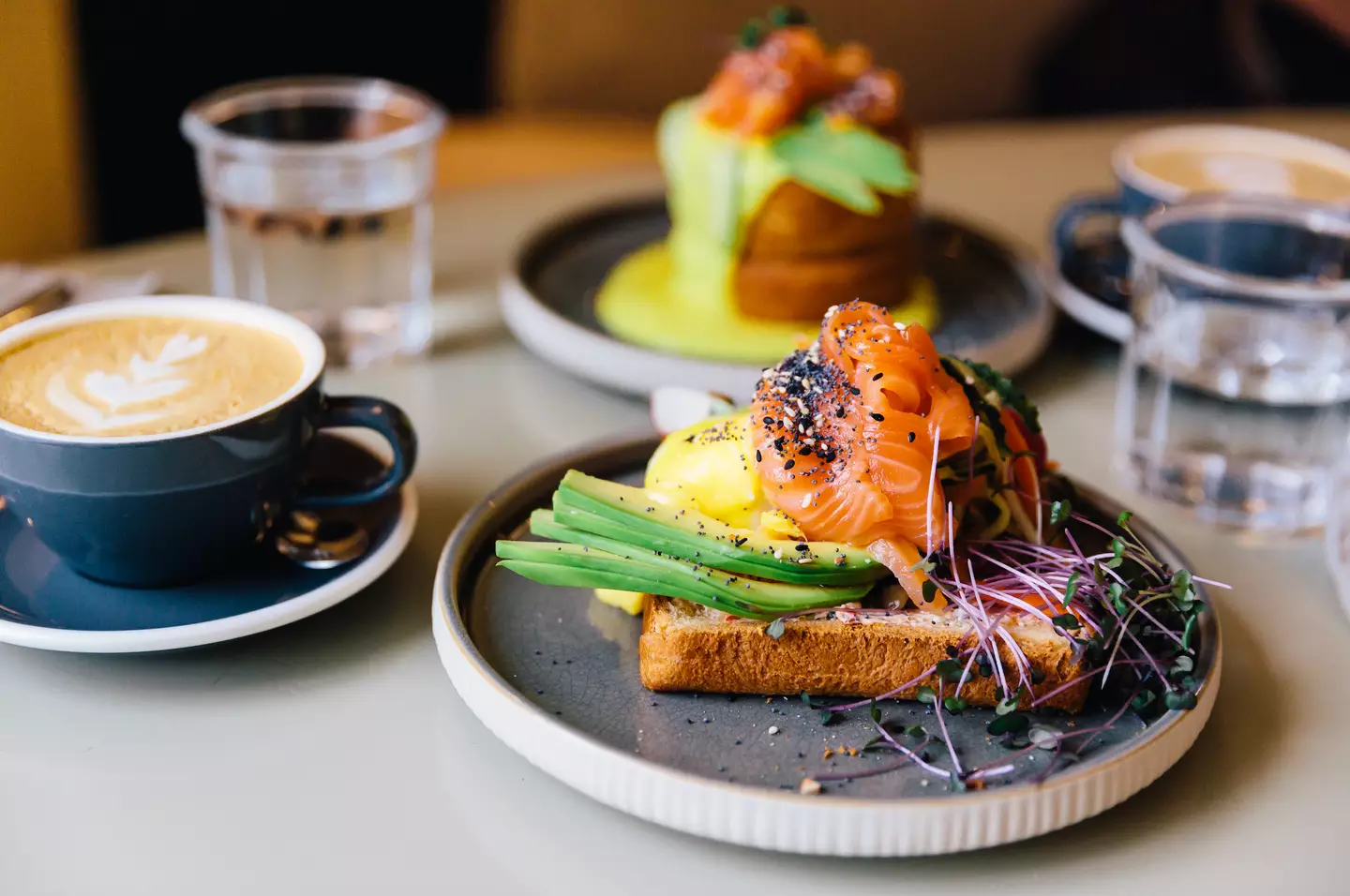 A 10am breakfast might sound late, but it could pay off (Alexander Spatari/Getty Images)