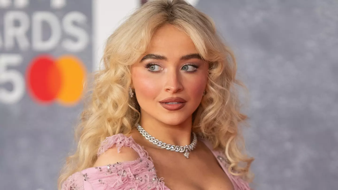 Sabrina Carpenter fans seriously shocked after discovering who her famous auntie is