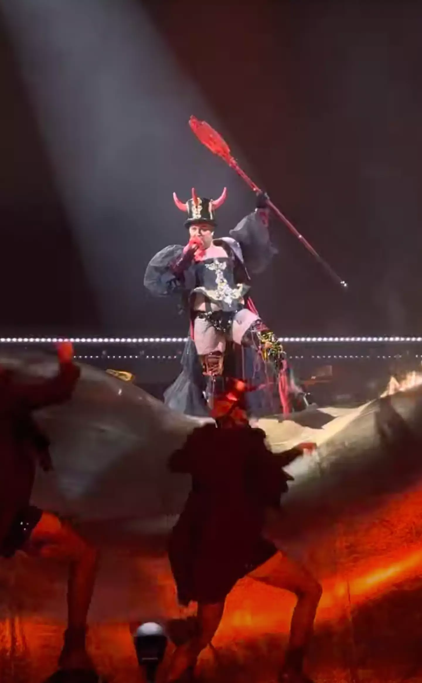 The singer's devil-themed attire split opinion online.