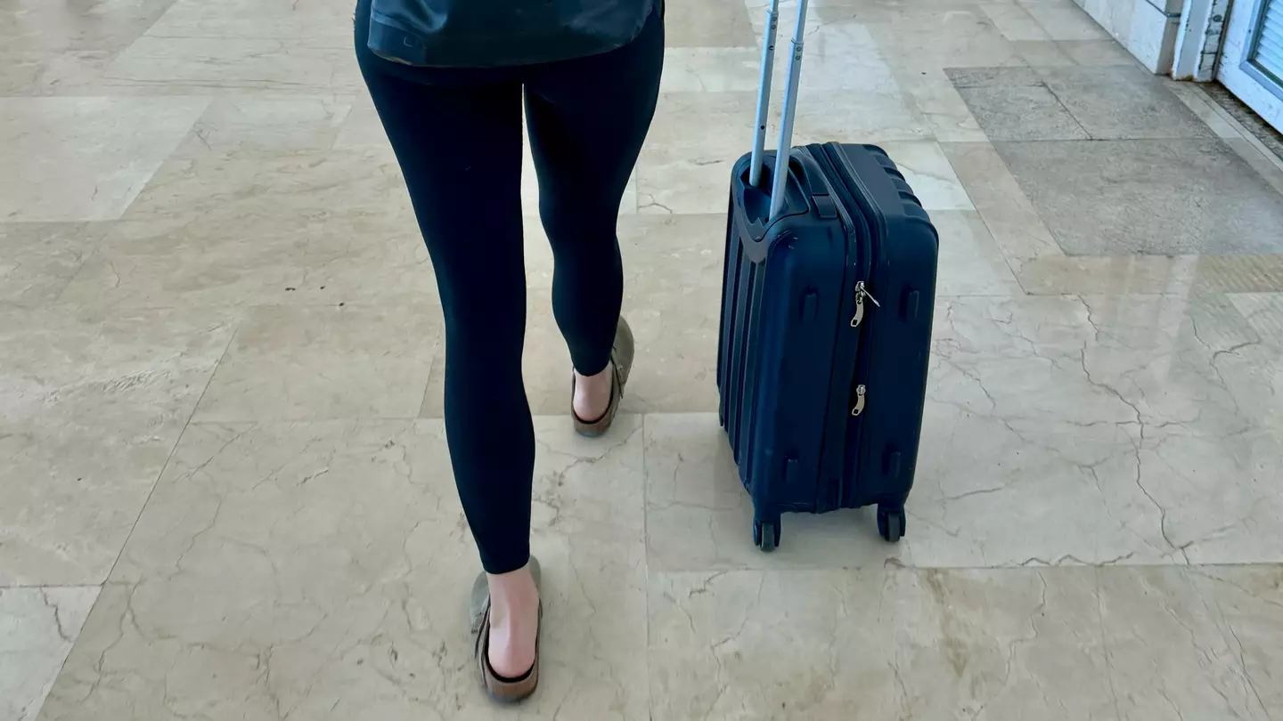 Travel expert warns you should think twice before wearing leggings on a plane