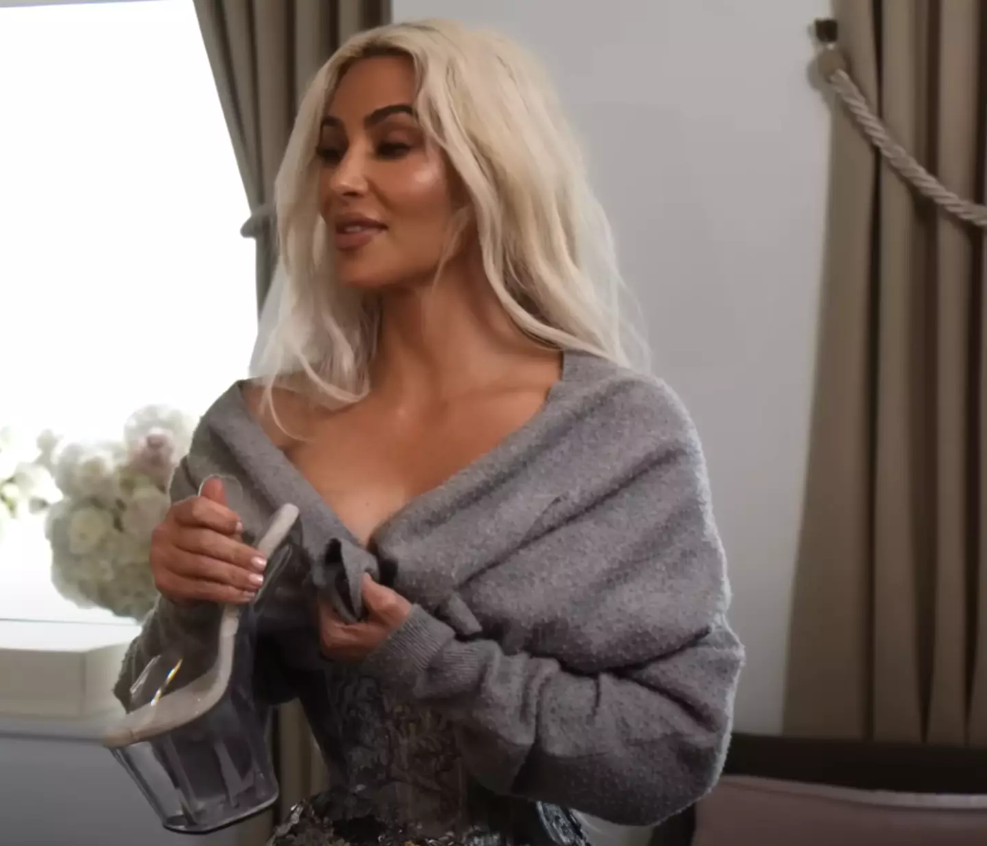 The 'heel' didn't have a heel at all (YouTube/Vogue)