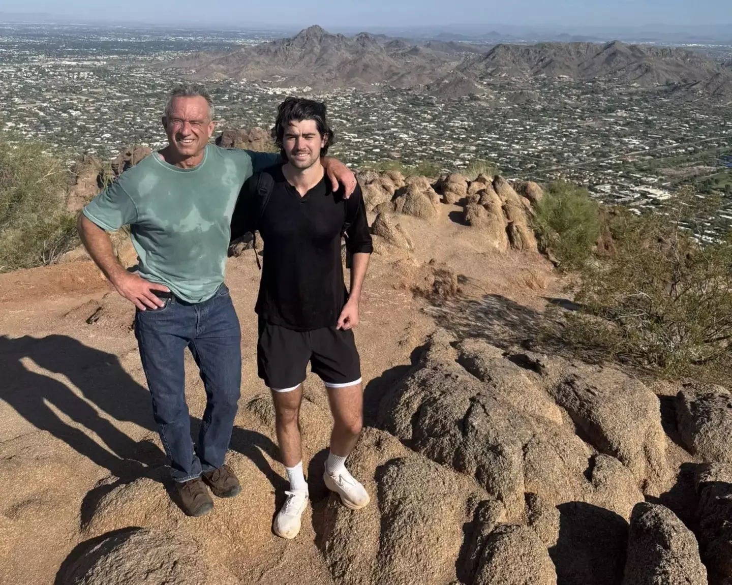 Some critics hit out over RFJ Jr. wearing jeans to hike in (Instagram/@robertfkennedyjr)