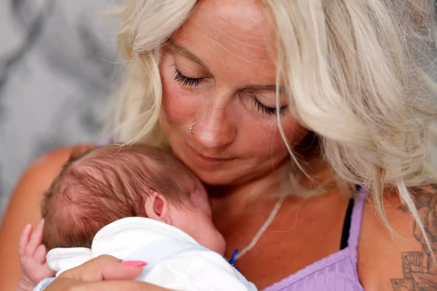 Kirsty had to rely on strangers on the beach for help.