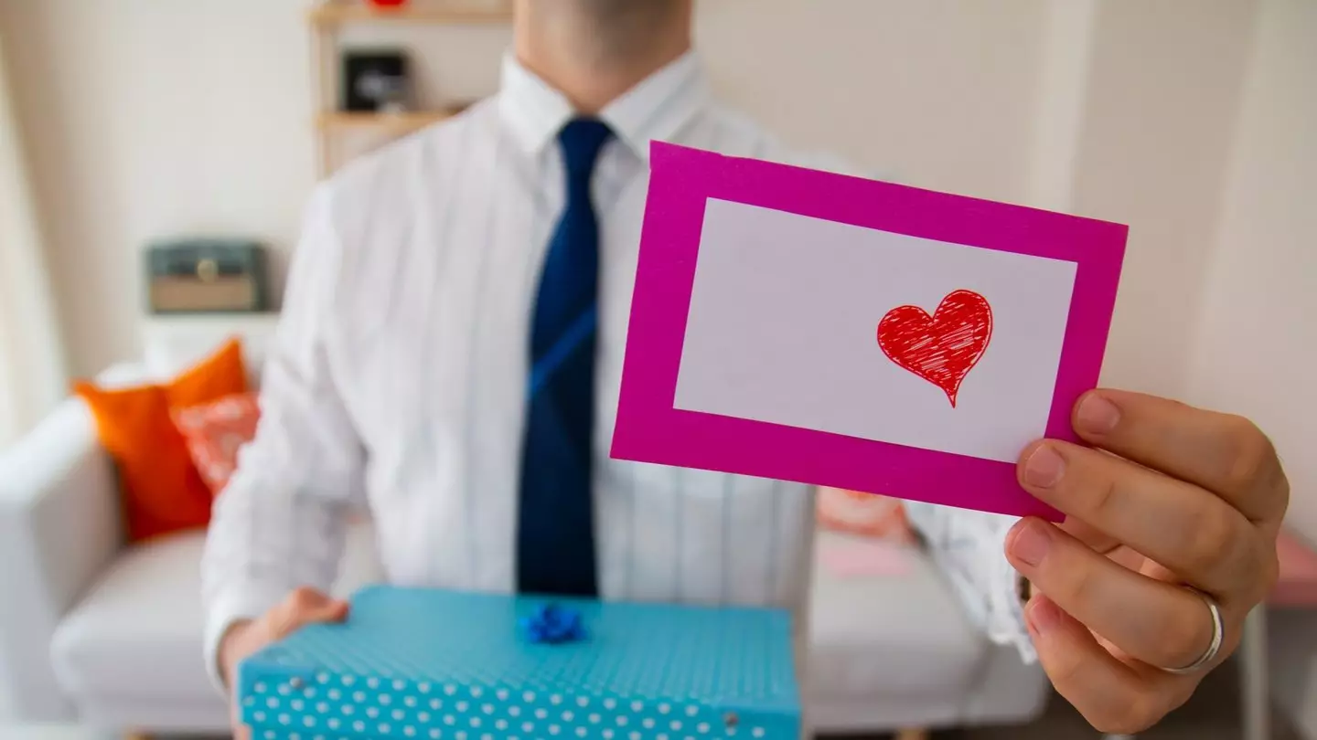 Controversial 'work husband' Valentine's Day card sparks debate
