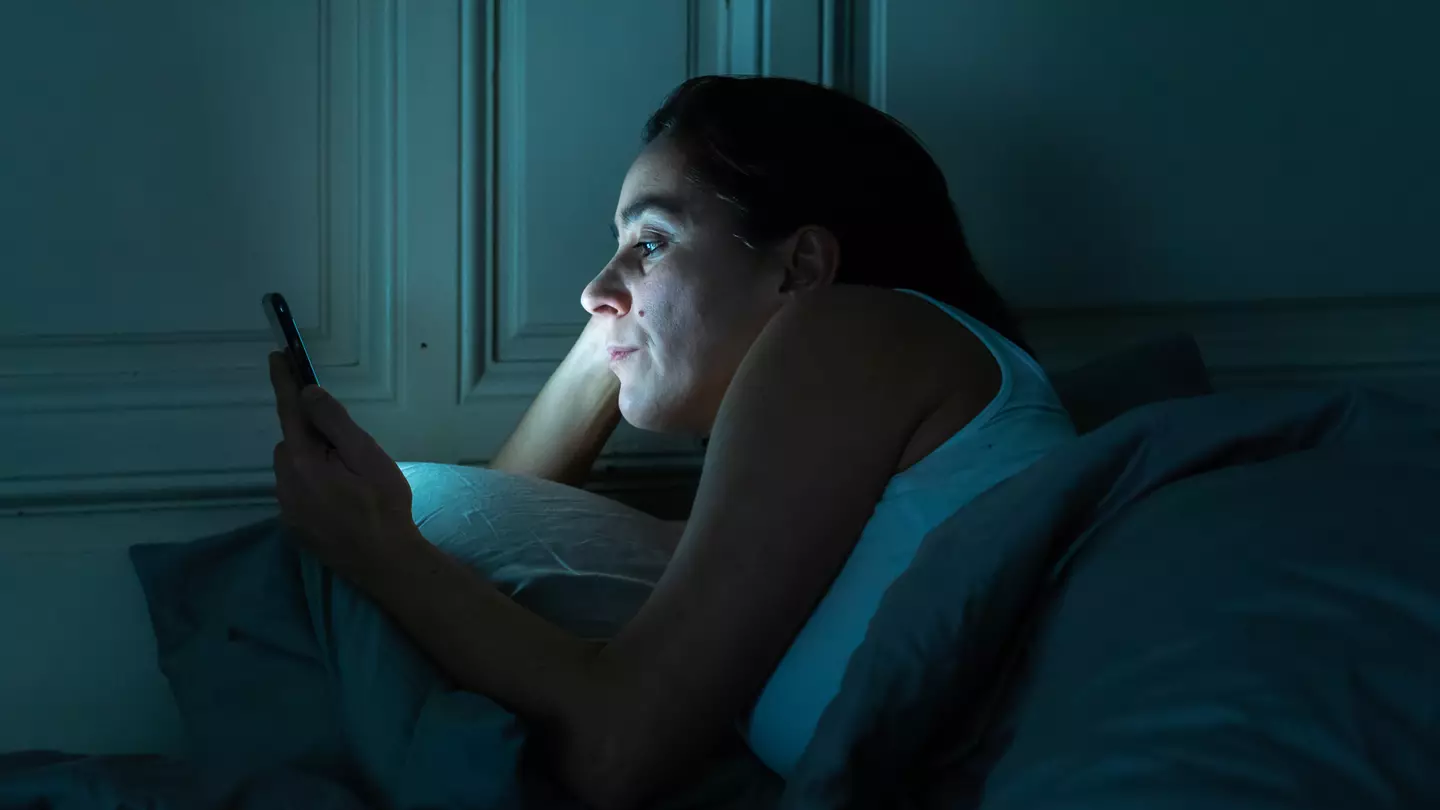Anyone who goes to bed later than midnight issued alarming health warning