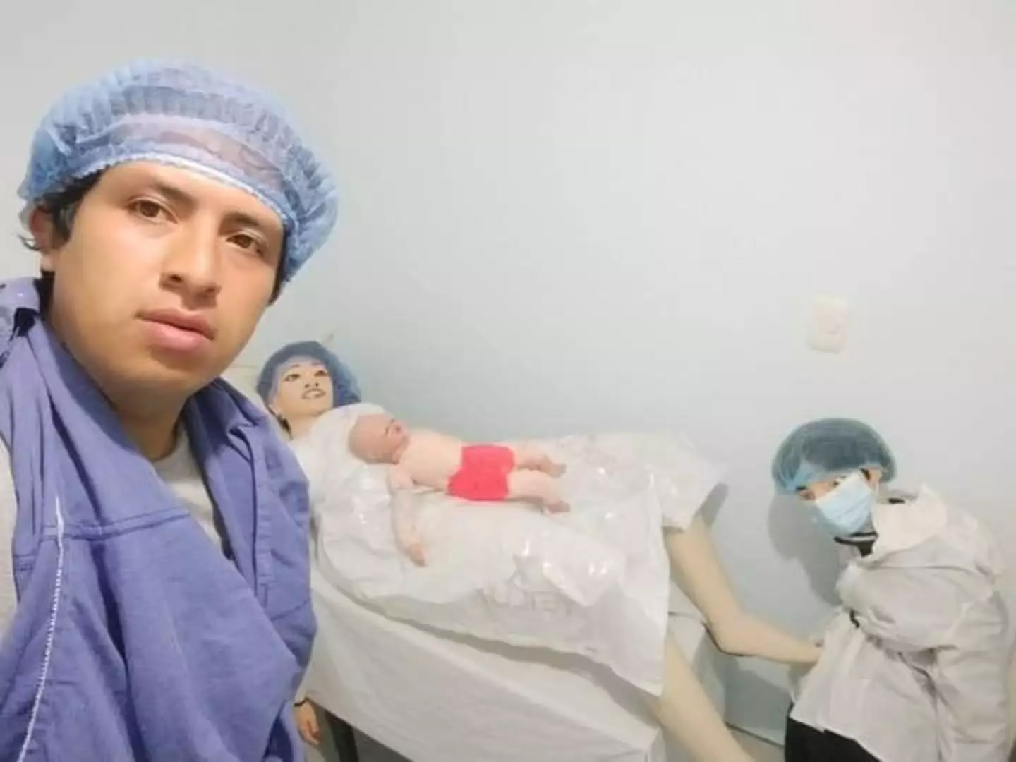 Cristian and Natalia welcomed their third baby.