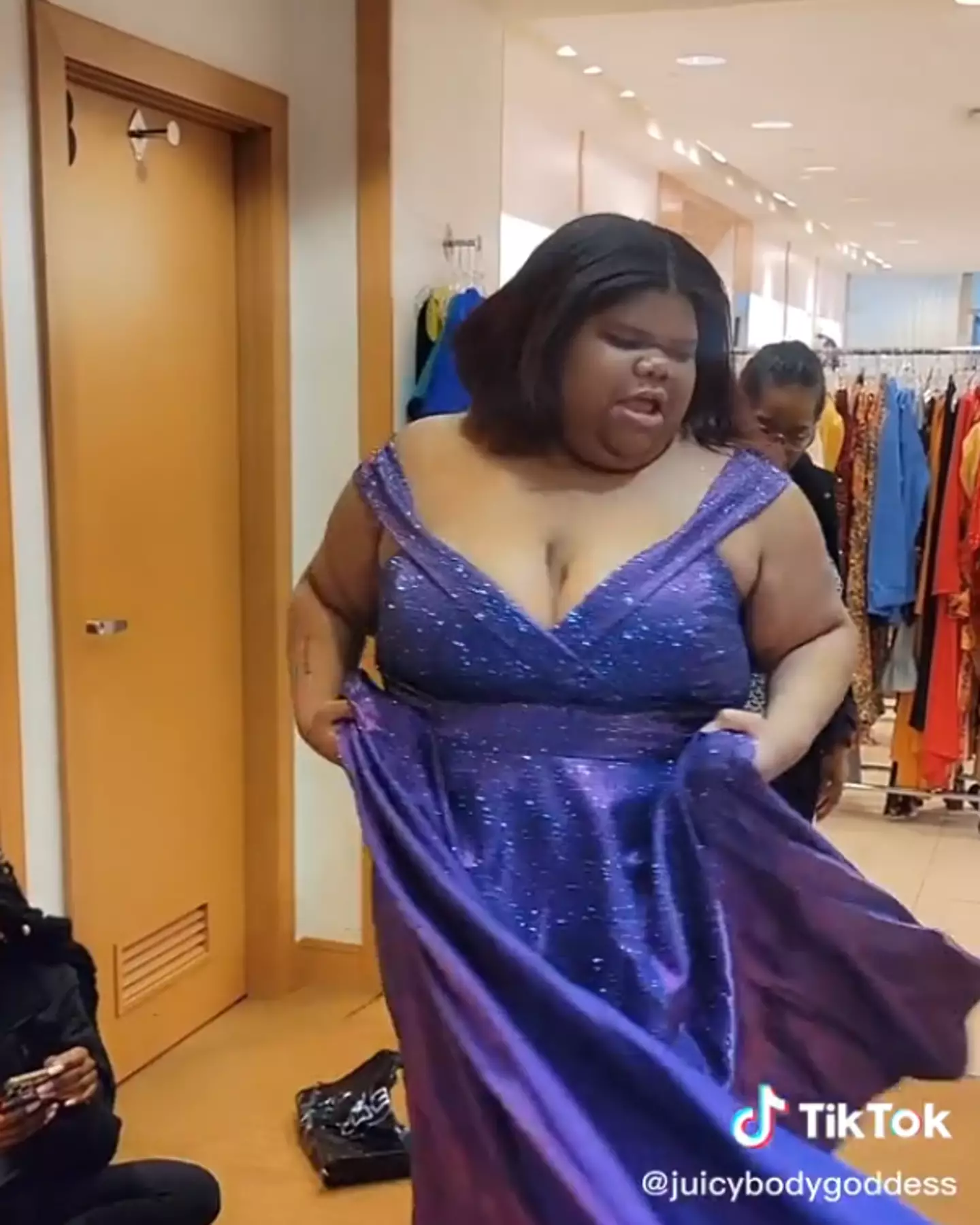 The teen drove over six hours to try on the dresses.