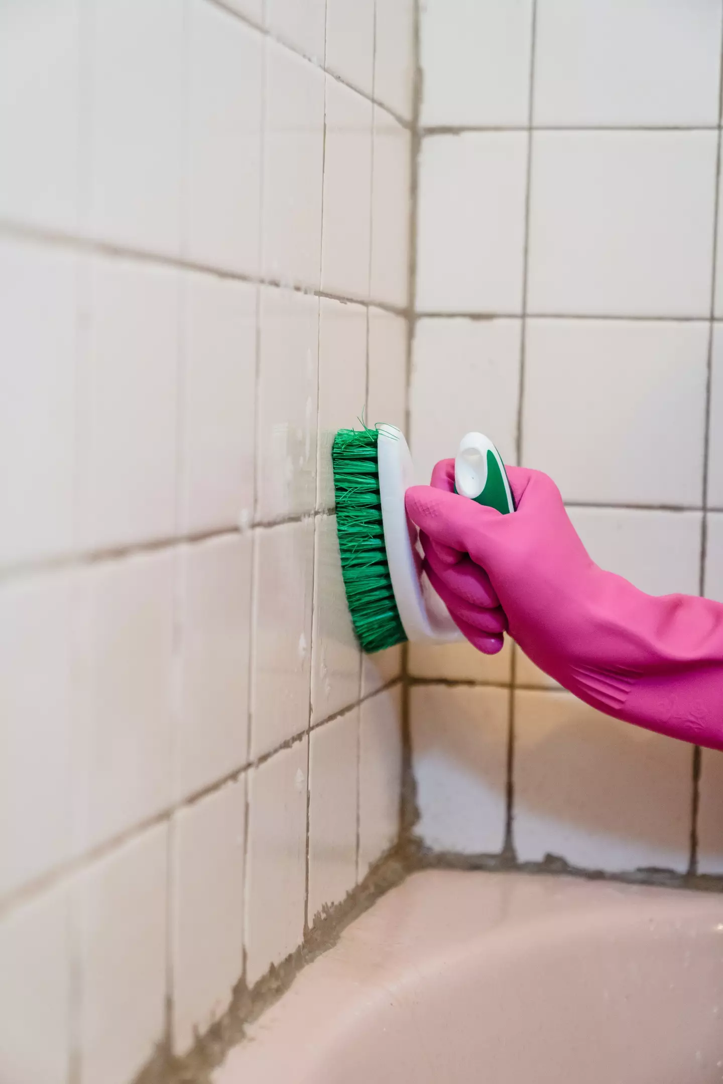 While her tiles were leftt sparkling, the group member's method sparked a discussion.