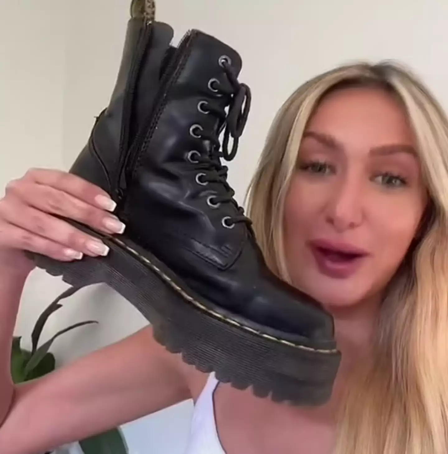 The woman was harassed over shoes. TikTok/ _cheyenneskye_