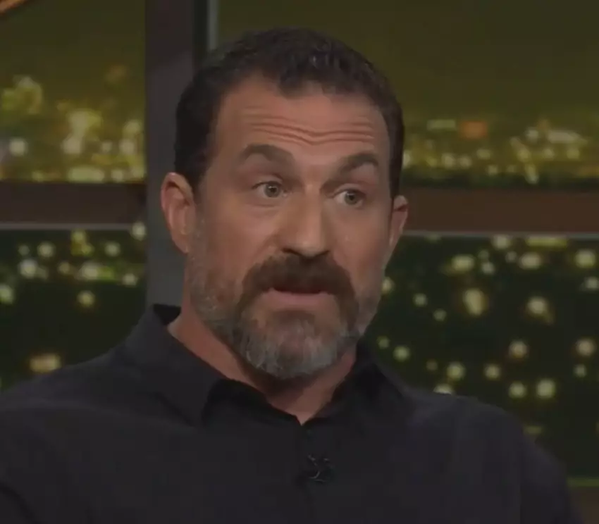 Andrew Huberman revealed his sleeping hack (X | @VigilantFox)