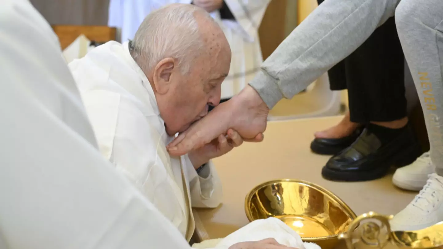 Reason why Pope Francis washed and kissed people’s feet as he broke major tradition before death