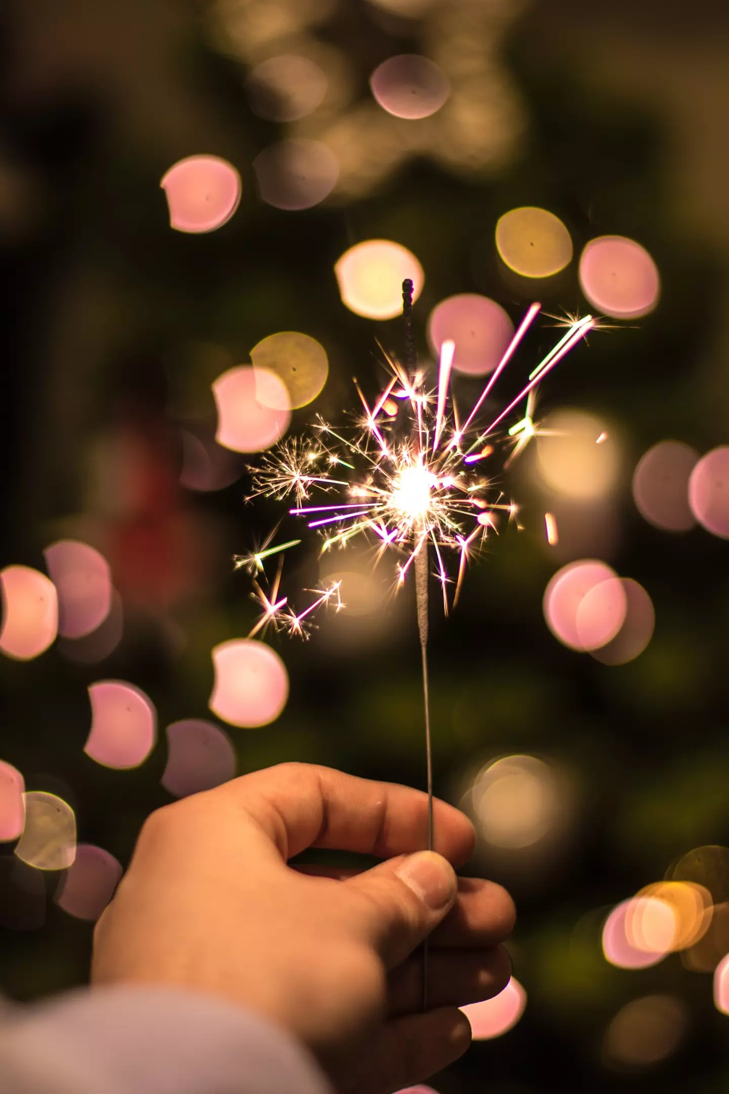 Children under five shouldnt use sparklers (
