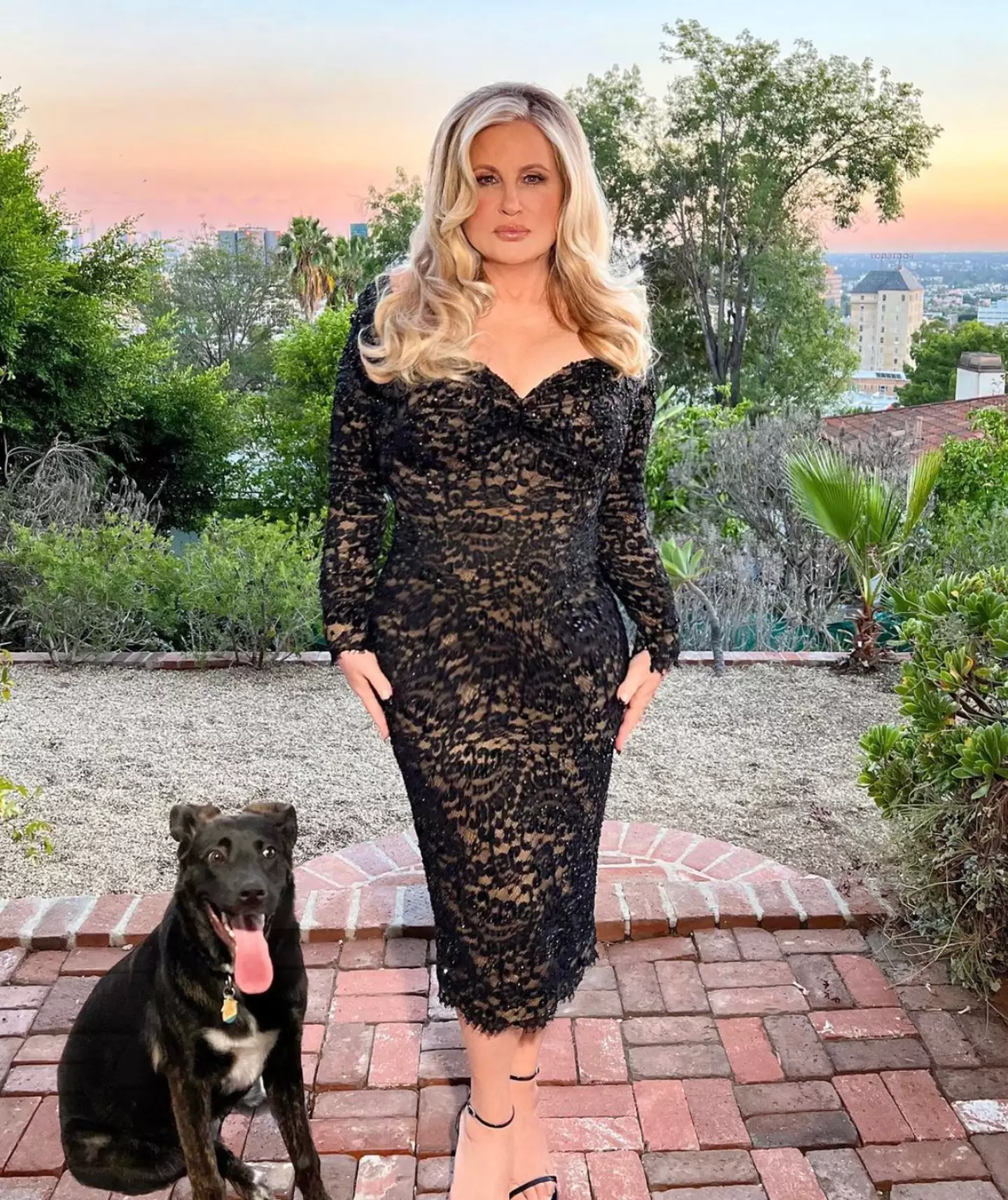 The actress claimed she's a regular visitor to Hawaii. (Instagram/@jennifercoolidge)