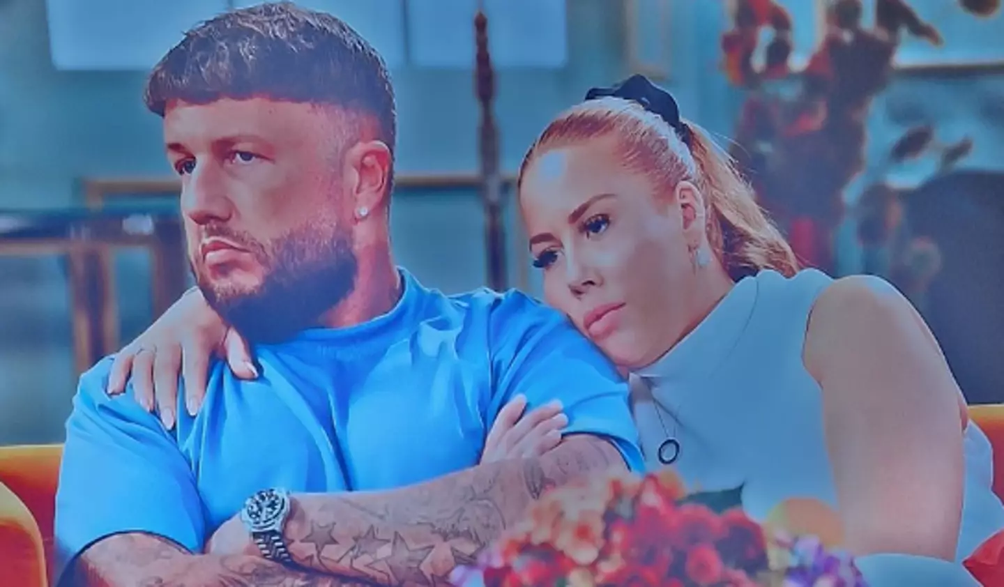 Fans hit out over Adam's red flag body language (Channel 4)