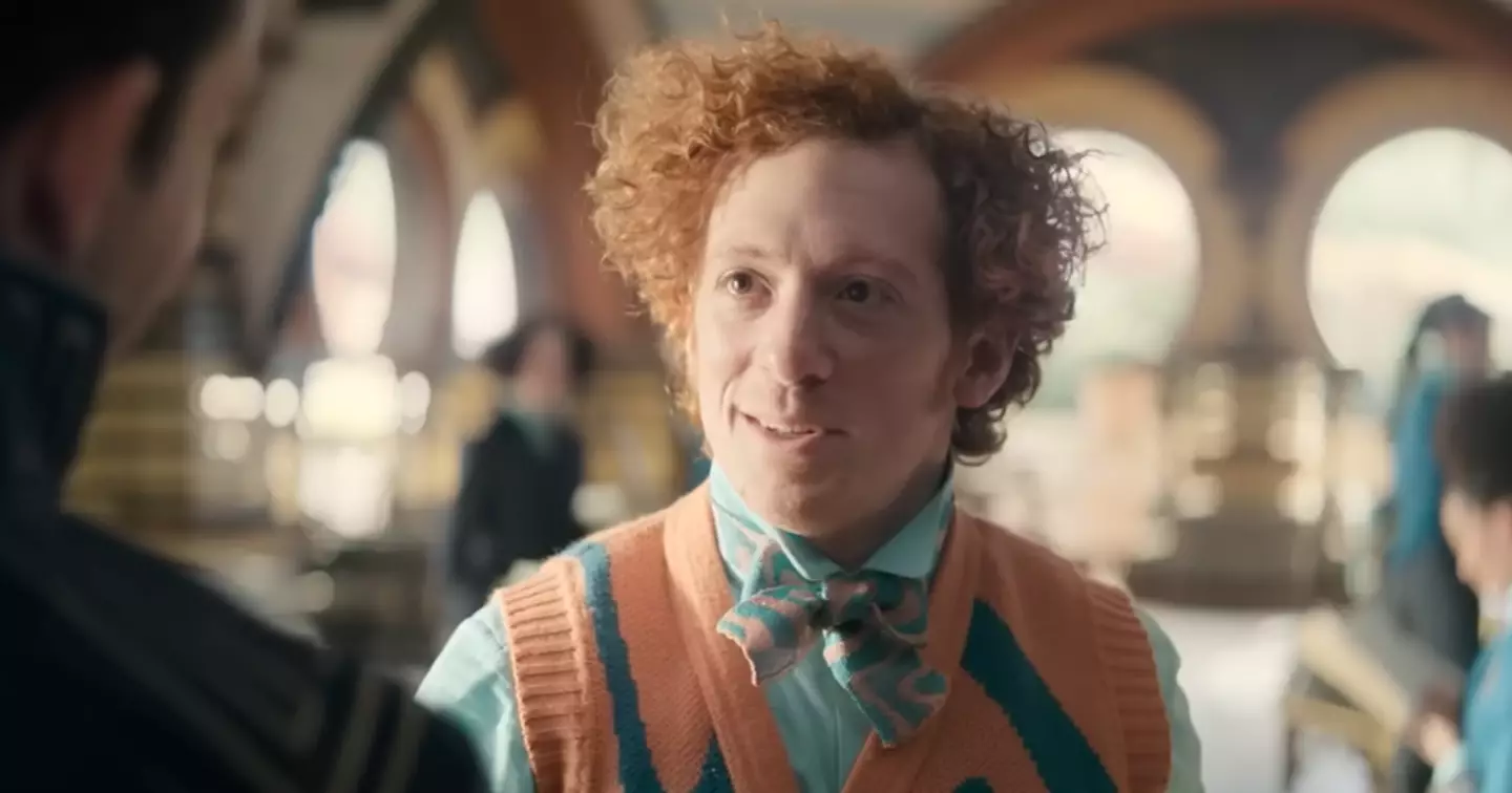 Ethan Slater is 32 (Universal)