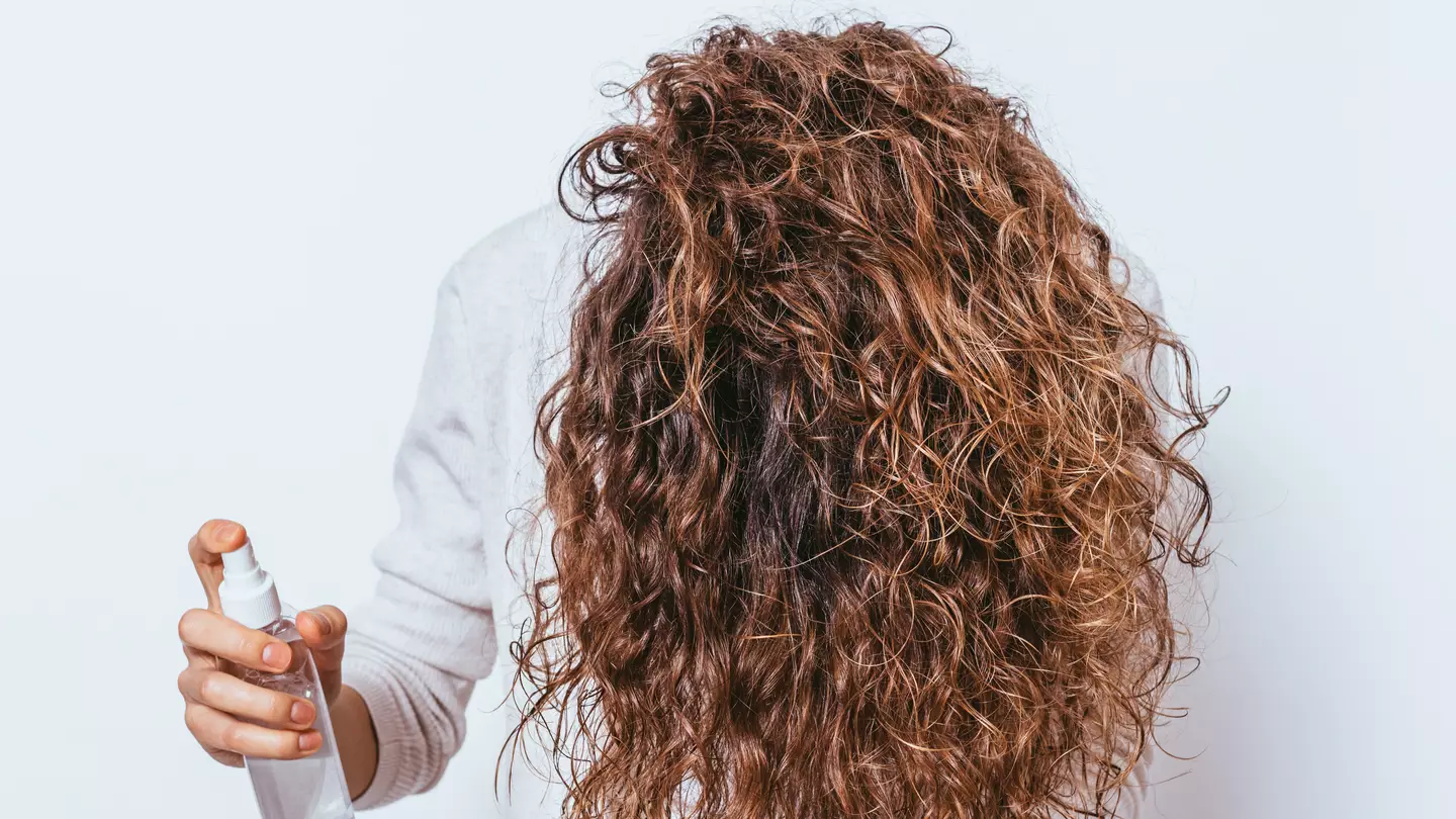 People Are Using The 'Bowl Method' To Get Perfect Waves