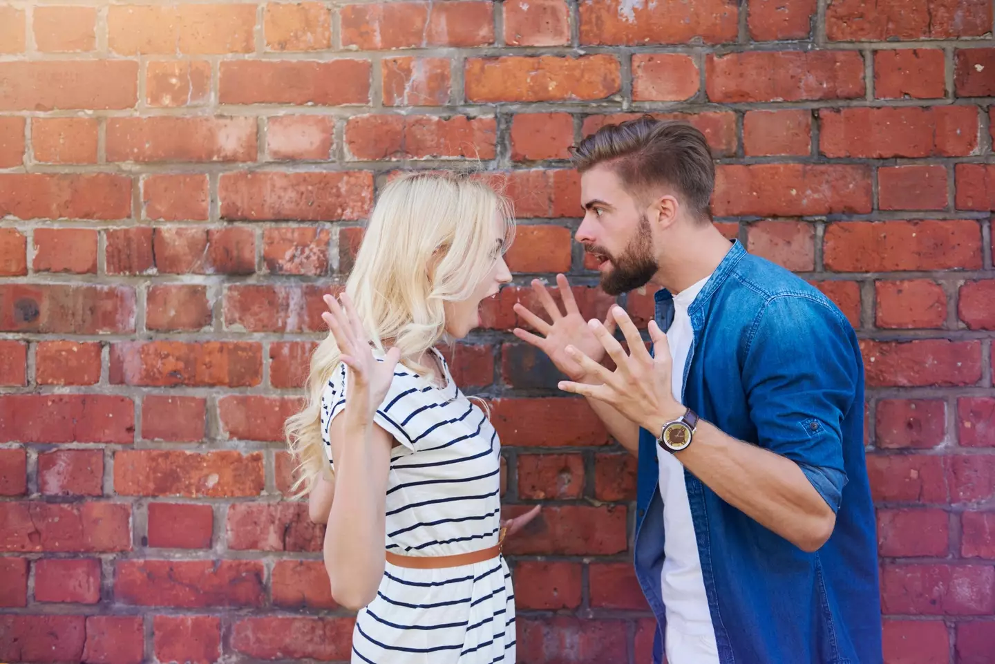 Tensions had already rose before the couple arrived at the airport.