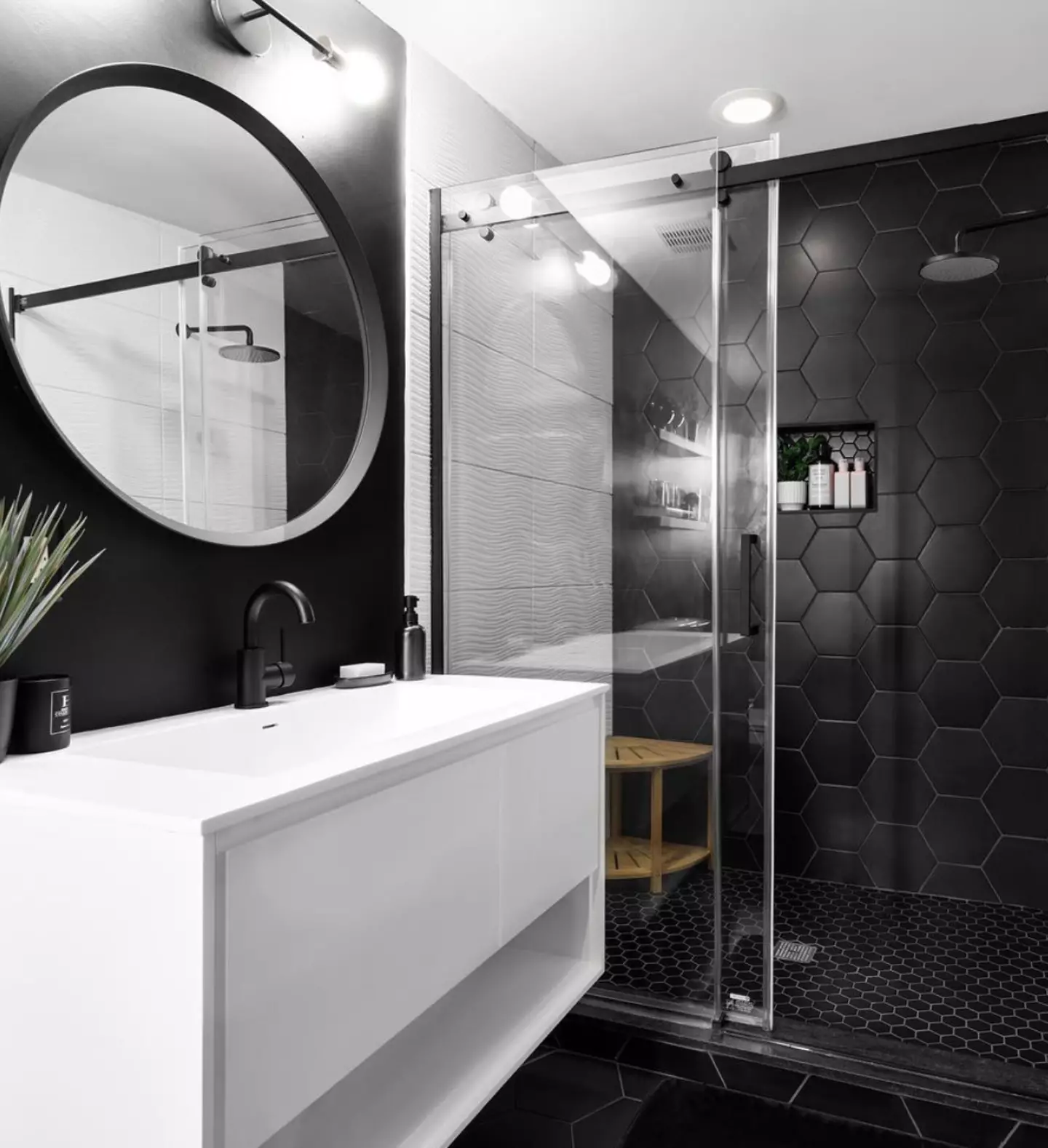 Vee's house is completely black from top to bottom.