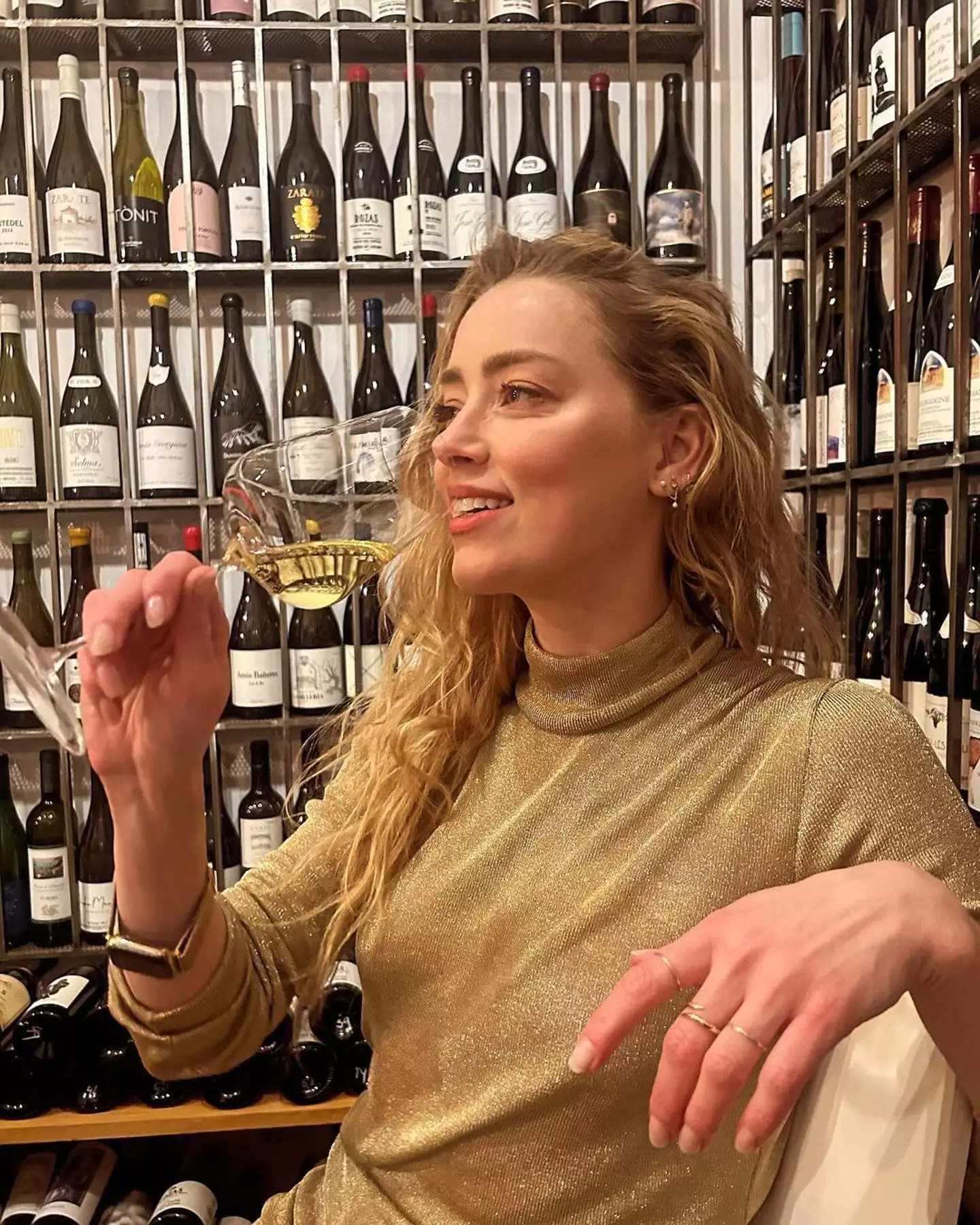 The actress is raising her daughter alone. (Instagram/@amberheard)