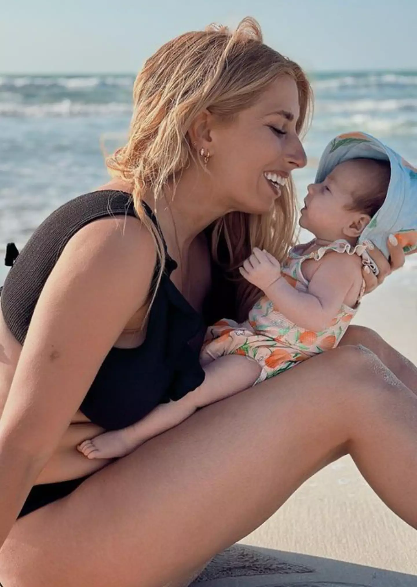 Fans have commented on how ‘refreshing’ it is to see an unfiltered body on social media.