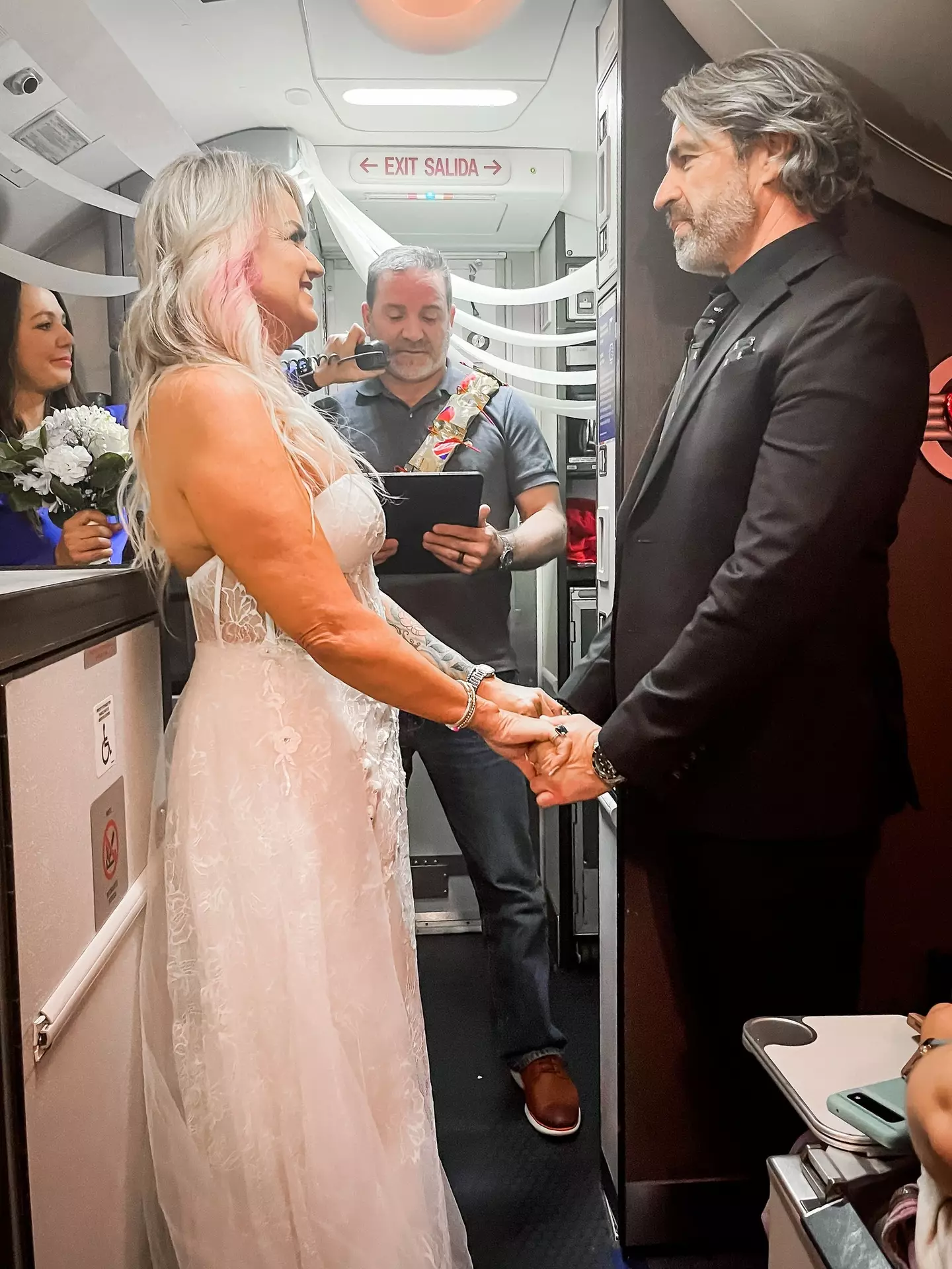 Holidaymakers travelling from Texas to Las Vegas on 24th April 2022 were thrown into an impromptu ceremony when couple Pam Patterson and Jeremy Salda tied the knot onboard Southwest Flight 2690 (Southwest Airlines Facebook).