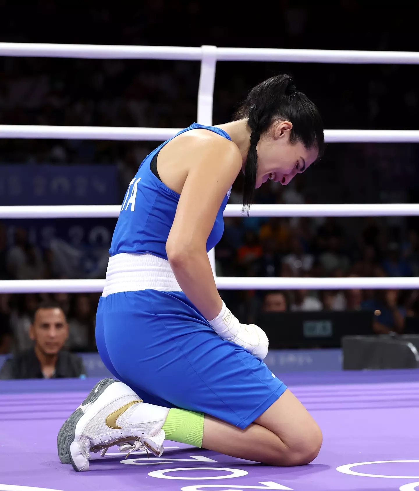 Carini broke down in tears as she withdrew from the fight (Richard Pelham/Getty Images)