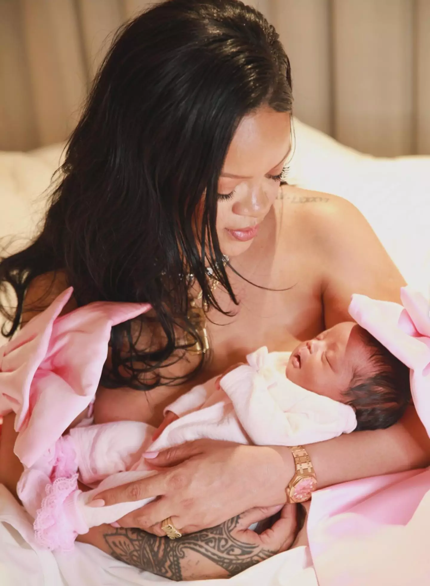 The star revealed she gave birth to a baby girl earlier this month (badgalriri/Instagram)
