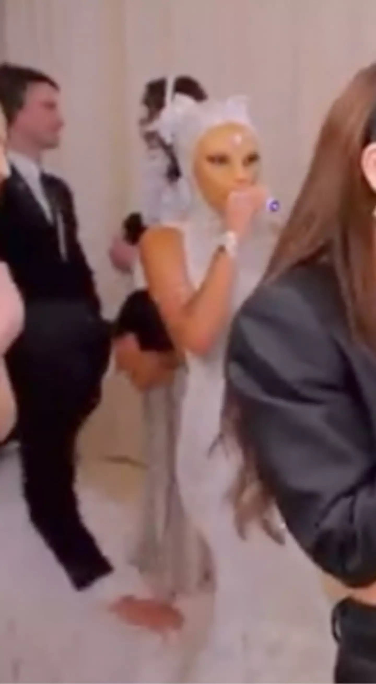 Doja was spotted vaping on the red carpet.