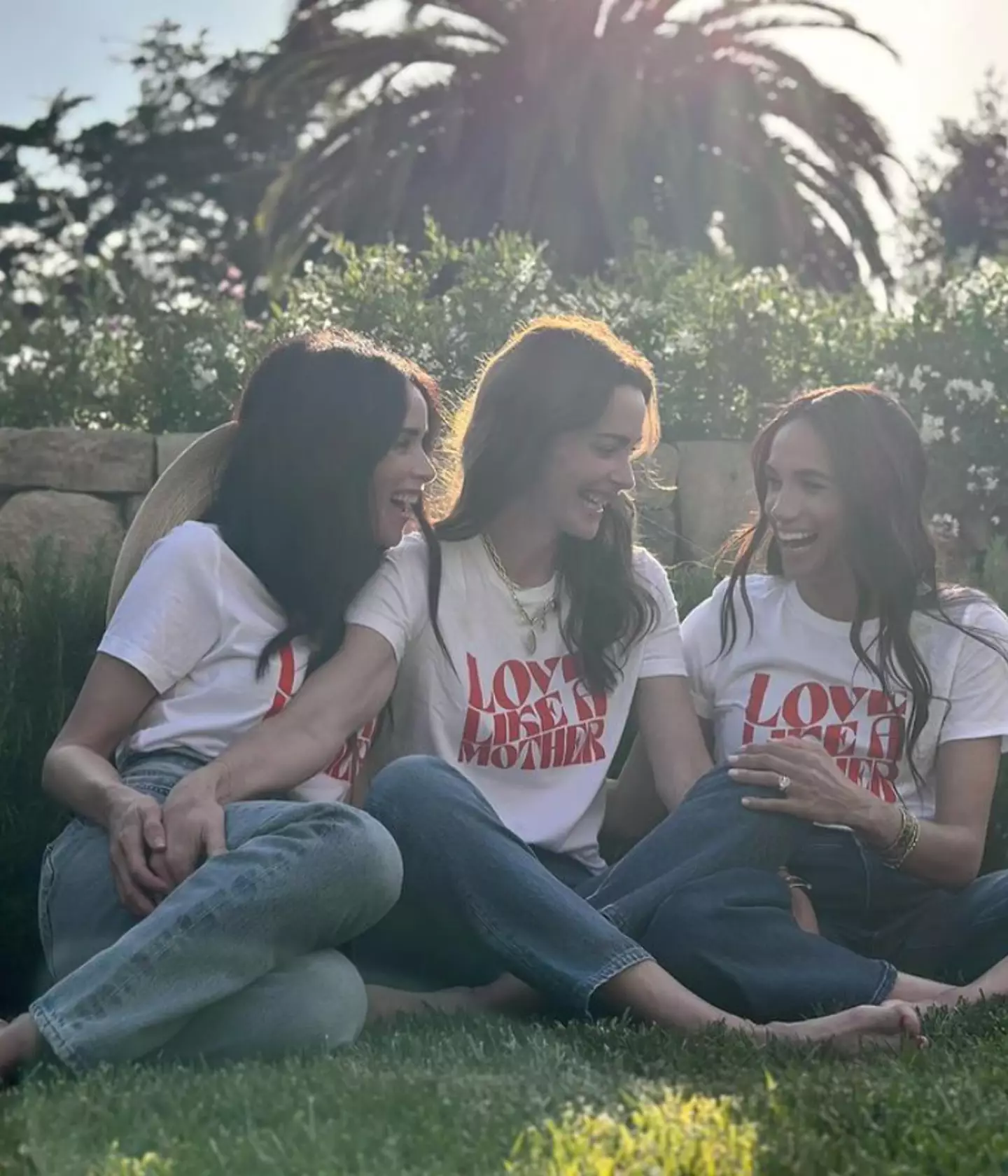 The trio donned t-shirts which said 'Love Like a Mother'. (Instagram/@_heartmom_/allianceofmoms)