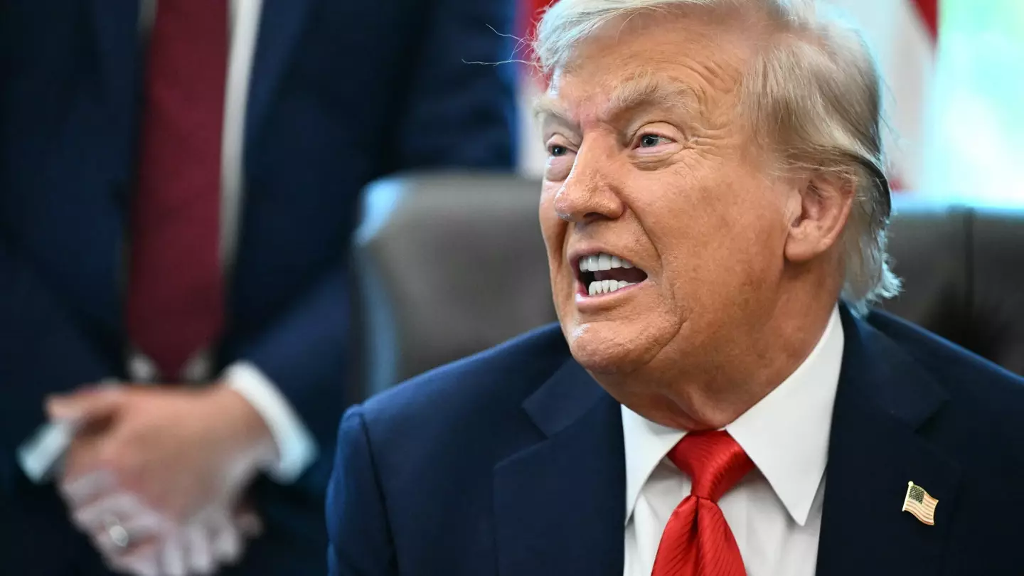 Trump officials issue response after the president's ‘mysterious’ bruise is spotted again