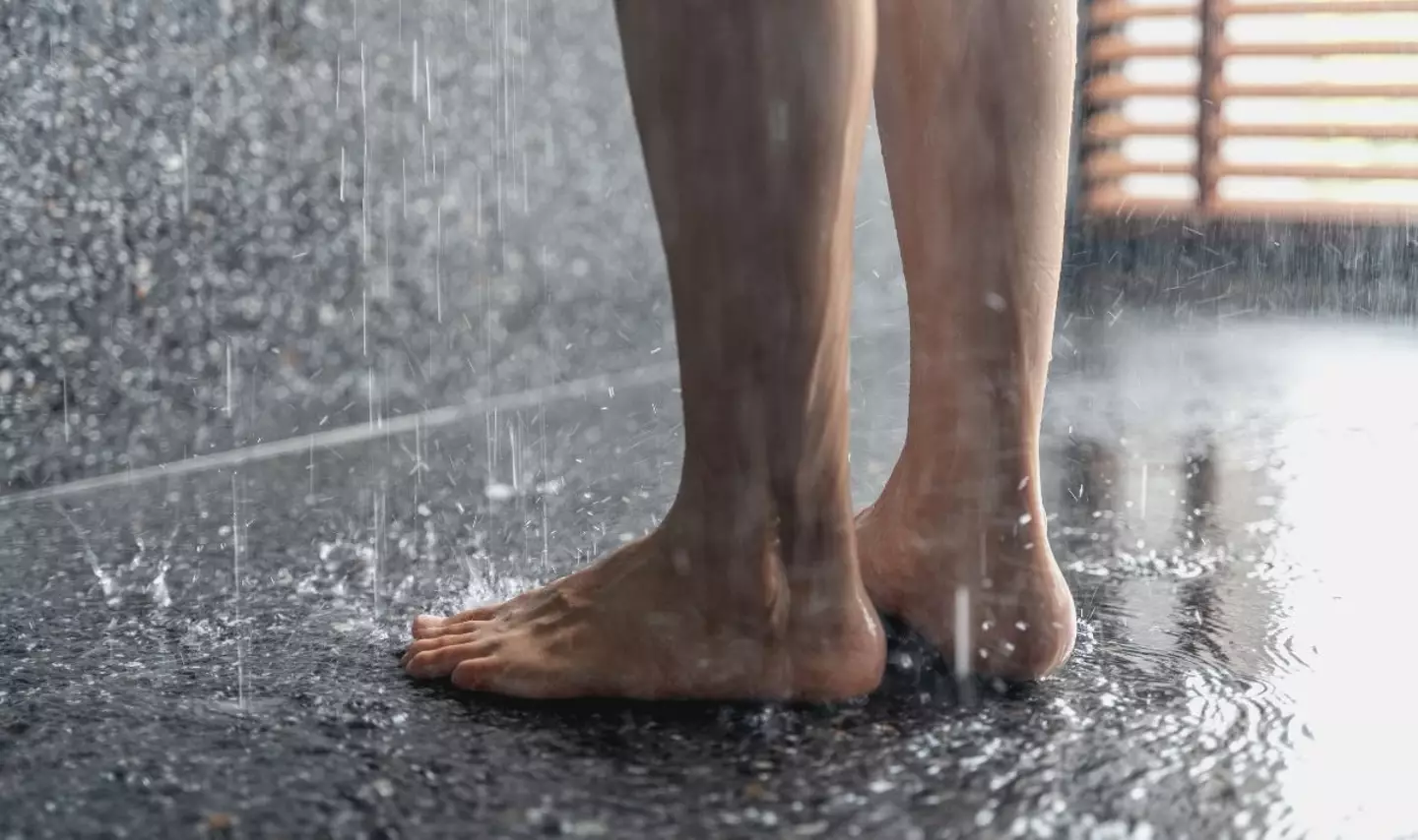 It's advised you wash your vulva once per day (Getty Stock Image)