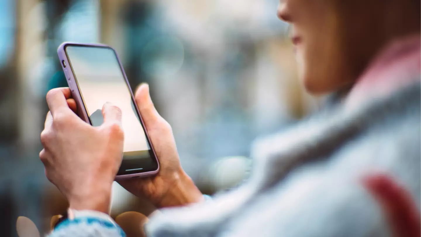 iPhone users warned to disable one key feature to protect their safety