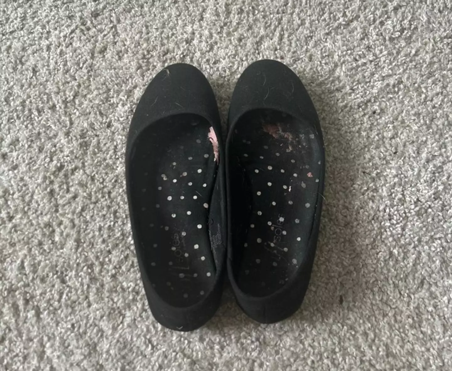 A 15-year-old girl's ballet pumps broke her school's uniform policy.