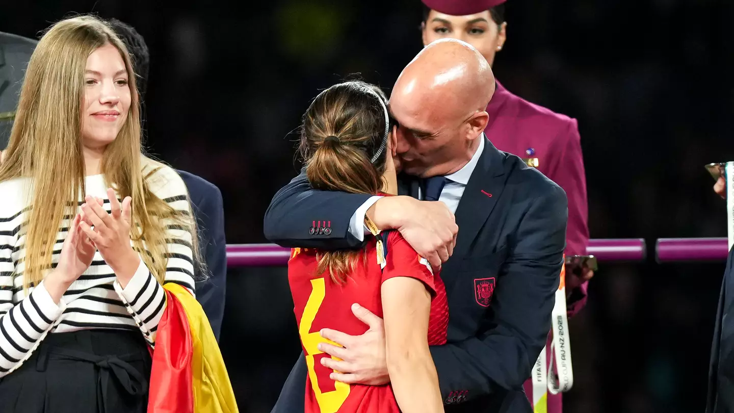 Lip reader claims Luis Rubiales uttered 6-word statement before kissing footballer Jenni Hermoso at World Cub