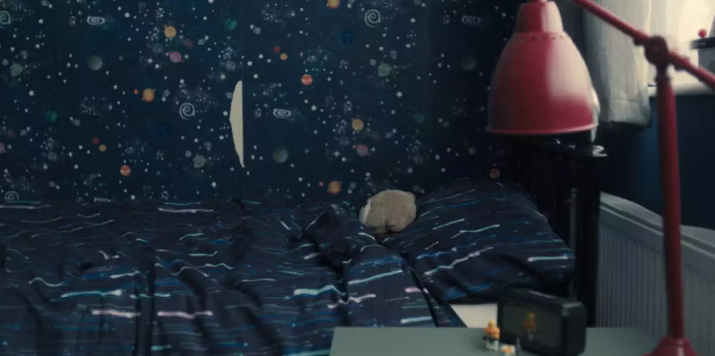 The final scene is loaded with psychological symbolism (Netflix)