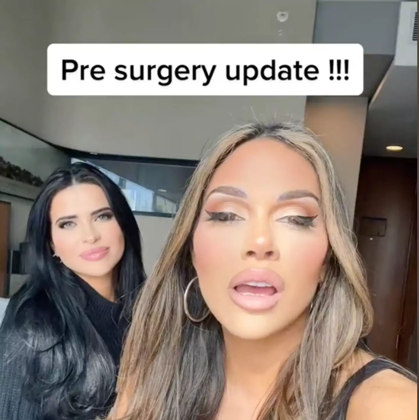 Nasrin gave fans a final look at her face before going under the knife.