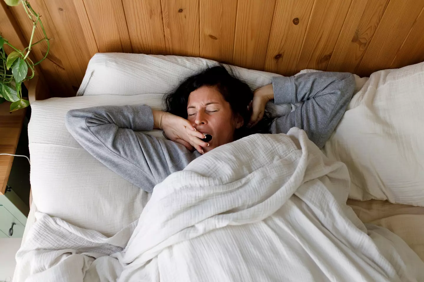 Having difficulty sleeping unless you're propped up could be a dangerous sign. (Getty stock images)