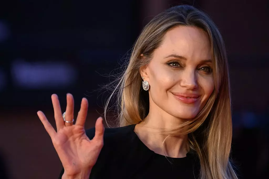 According to sources, Angelina Jolie 'never wanted to live in LA full time' (Mondadori Portfolio / Contributor / Getty Images)