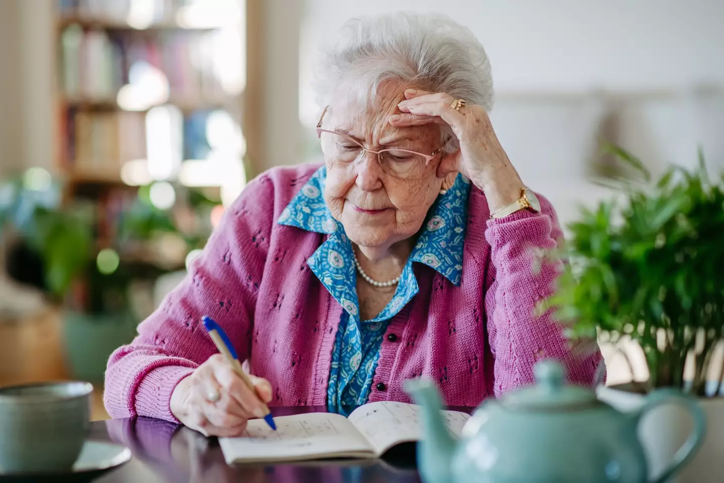 There are ways to tell depression and dementia apart (Getty Stock Image)
