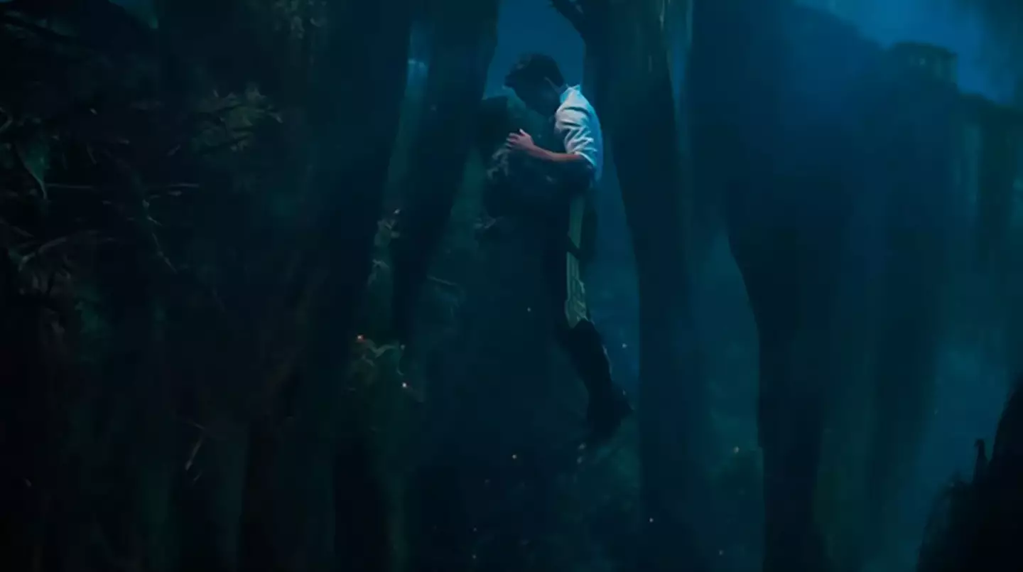 The film's costumer designer Paul Tazewell has explained that it adds to the intimacy of the scene (Universal)