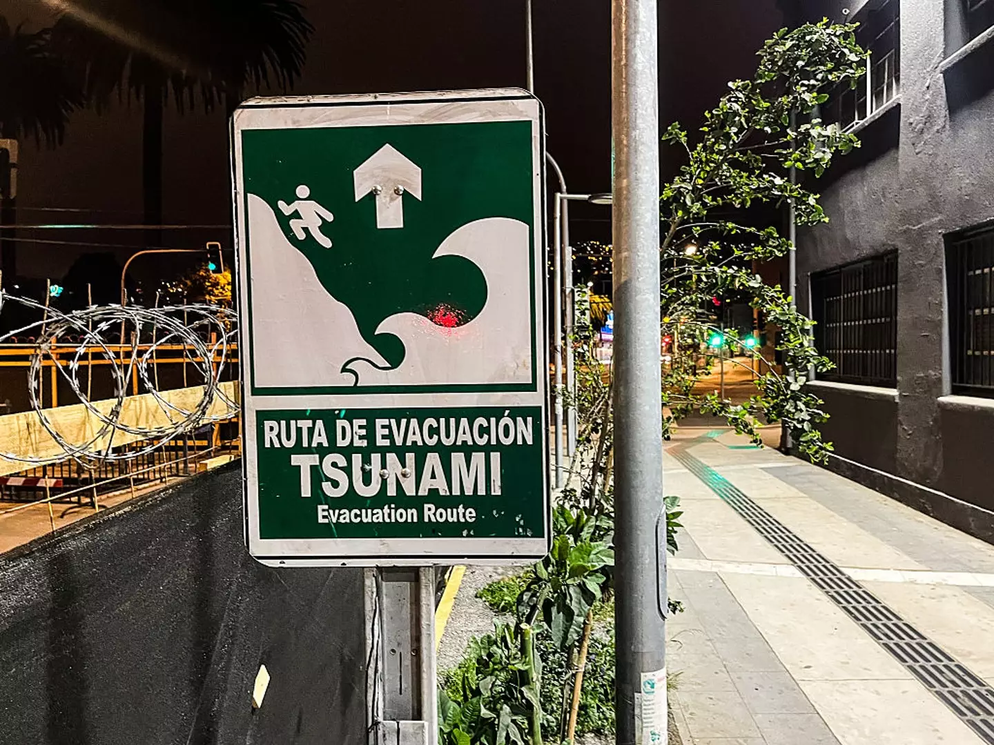 Tsunami warnings have been issued in 16 countries after a record-breaking earthquake in Russia (SOPA Images/ Getty Images)